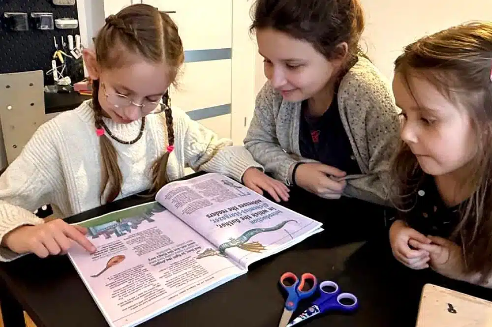 Children creating stop-motion animation with the Babilling Animation Kit
