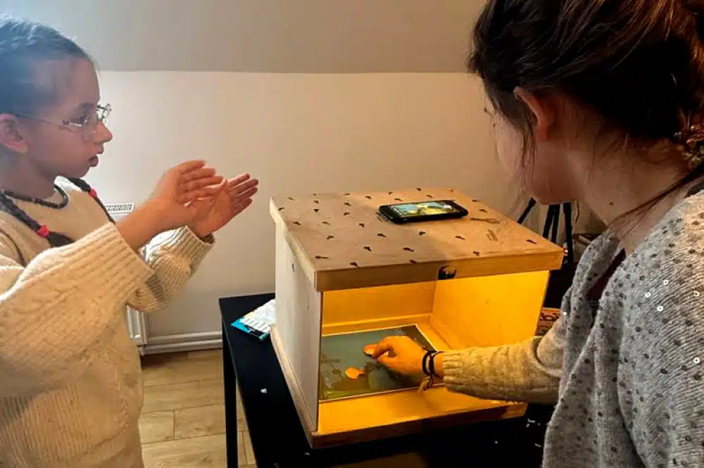 Children creating stop-motion animation with the Babilling Animation Kit