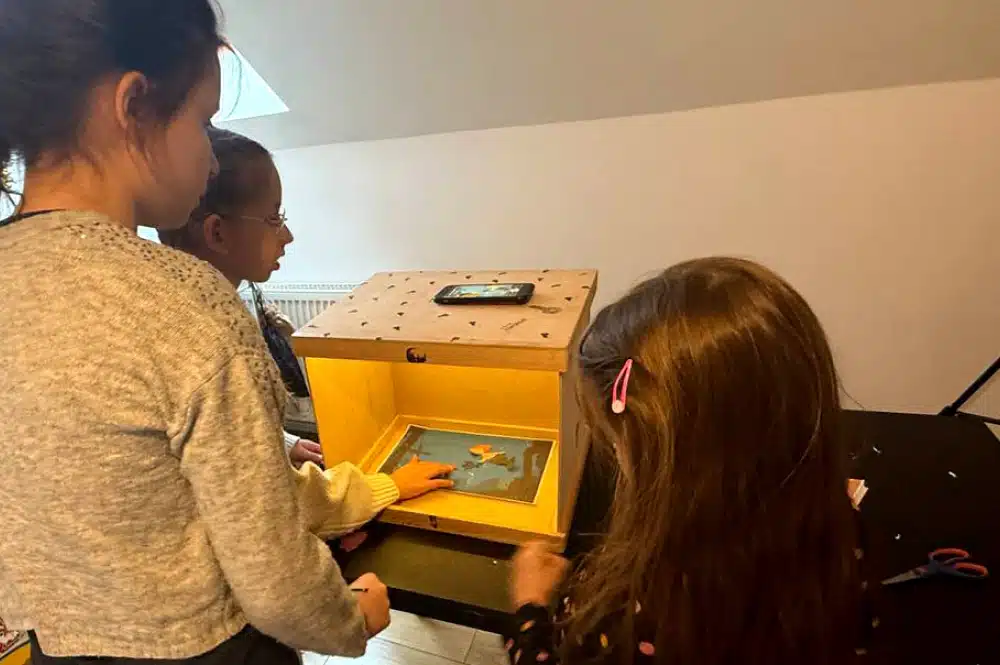 Children creating stop-motion animation with the Babilling Animation Kit